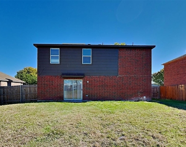 1509 Columbia Drive - Photo Thumbnail 14