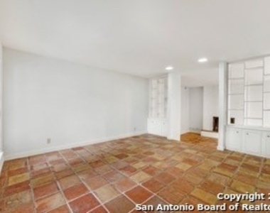 11822 Sandman St - Photo Thumbnail 3