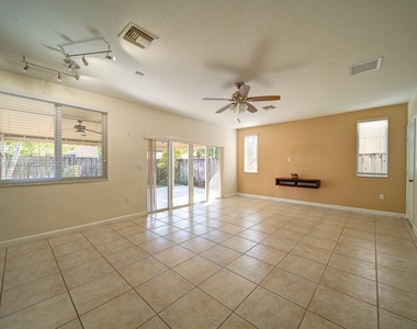 14335 Sw 158th Pl - Photo Thumbnail 11