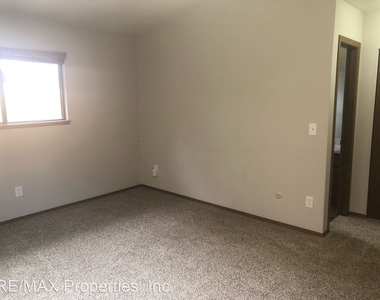 755 San Gabriel Place - Photo Thumbnail 15