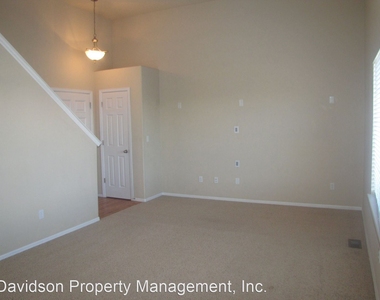 7770 Mountain Laurel Dr - Photo Thumbnail 1