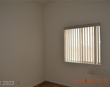 5453 Desert Valley Drive - Photo Thumbnail 30