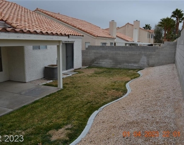 5453 Desert Valley Drive - Photo Thumbnail 3