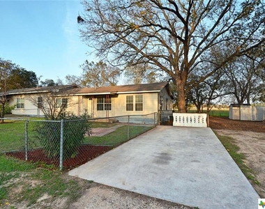 1401 Coco Lane - Photo Thumbnail 2