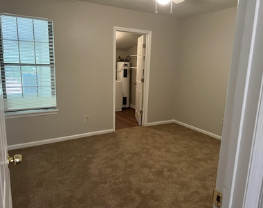 2129 Pecan - Photo Thumbnail 15