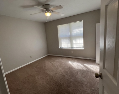 2129 Pecan - Photo Thumbnail 19