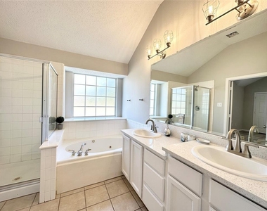 3801 Rose Court - Photo Thumbnail 9