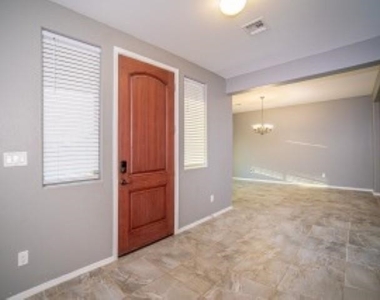 4427 S Cheree Dawn Ave - Photo Thumbnail 8