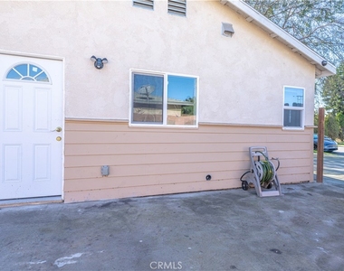 1140 N Louise Drive - Photo Thumbnail 11