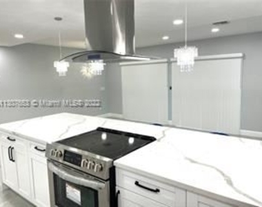 1280 W Camino Real # 1280 - Photo Thumbnail 2