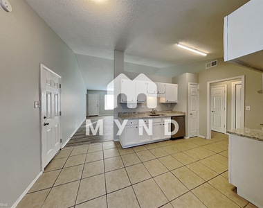 4303 Appian Dr - Photo Thumbnail 4