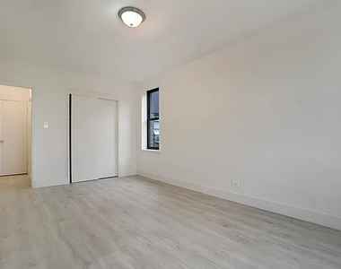4040 79th Street - Photo Thumbnail 6