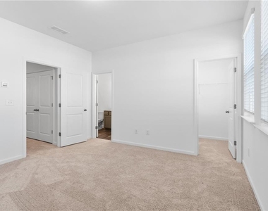 1505 Albert Lane - Photo Thumbnail 14