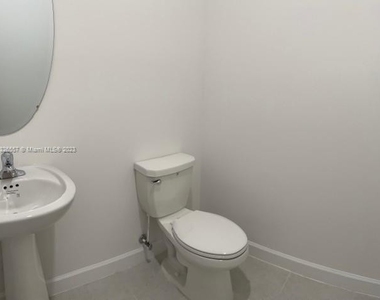 13108 Sw 286 Terrace - Photo Thumbnail 9