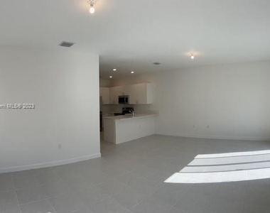 13108 Sw 286 Terrace - Photo Thumbnail 5