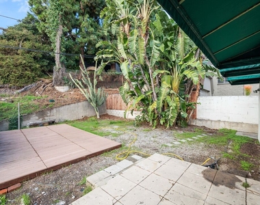 8085 Selma Ave - Photo Thumbnail 8