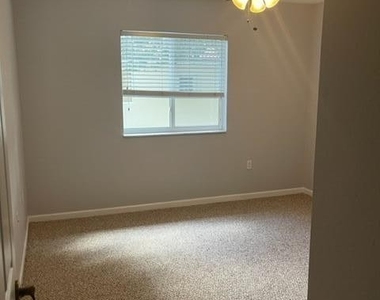 2757 S Evergreen Circle - Photo Thumbnail 21