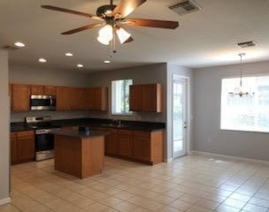 2757 S Evergreen Circle - Photo Thumbnail 4