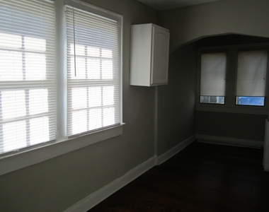 4226 Winthrop Avenue - Photo Thumbnail 13