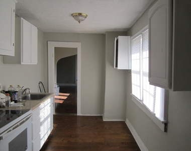 4226 Winthrop Avenue - Photo Thumbnail 18