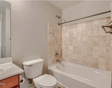 2648 W Kristina Avenue - Photo Thumbnail 6