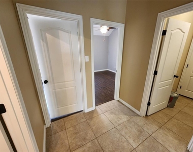 9045 Heartwood Drive - Photo Thumbnail 18