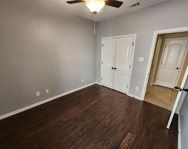 9045 Heartwood Drive - Photo Thumbnail 24