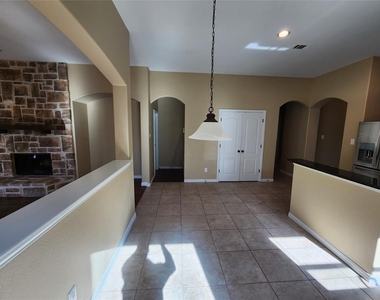 9045 Heartwood Drive - Photo Thumbnail 10