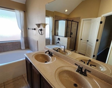 9045 Heartwood Drive - Photo Thumbnail 34