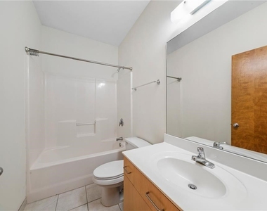 1330 Fernwood Circle Ne - Photo Thumbnail 24