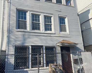 204 Gordon Street - Photo Thumbnail 0