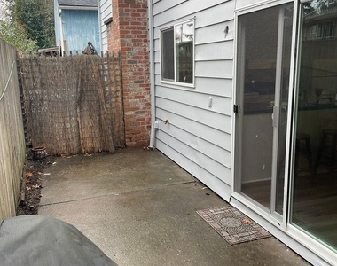 1129 Ne 69th Ave - Photo Thumbnail 15