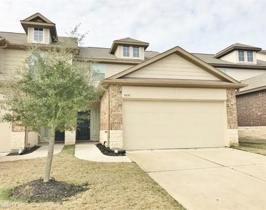 6231 Brenwood Cir - Photo Thumbnail 0