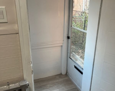 5123 Pine Street 1f - Photo Thumbnail 11