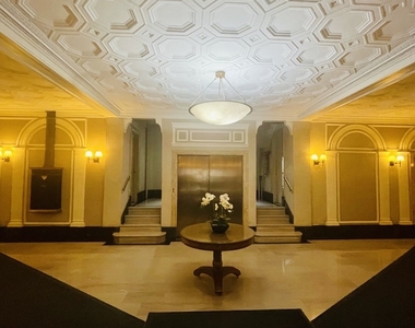 25 West 68th Street - Photo Thumbnail 9