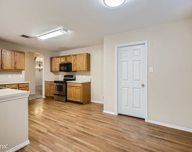 228 Jordan Pl Unit - Photo Thumbnail 6