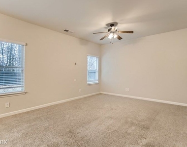 169 Magnaview Drive Unit - Photo Thumbnail 5