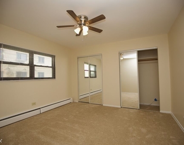 1644 W. Sherwin, Unit B5 - Photo Thumbnail 14