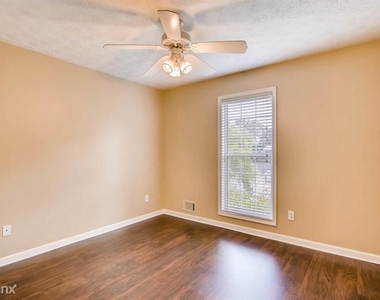 6995 Shady Oak Ln Unit - Photo Thumbnail 13