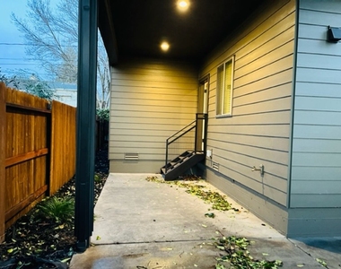 312 Coronado Avenue - Photo Thumbnail 18