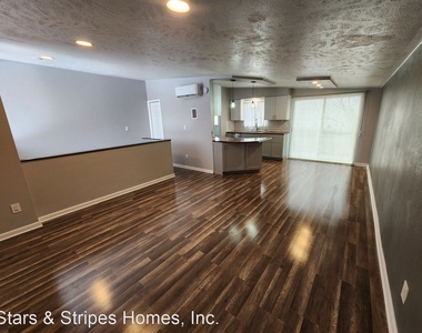 8090 W. 10th Avenue, Unit #1 - Photo Thumbnail 3