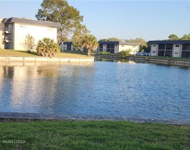 8020 Colony Circle - Photo Thumbnail 16