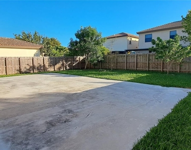 11510 Sw 238th Ter - Photo Thumbnail 24