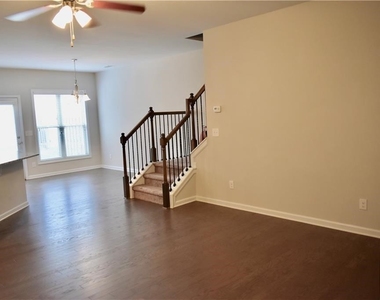 2940 Maple Park Place - Photo Thumbnail 3