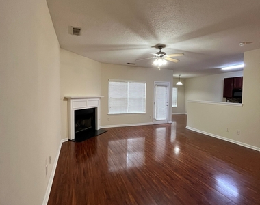 166 Seabreeze Ct - Photo Thumbnail 6