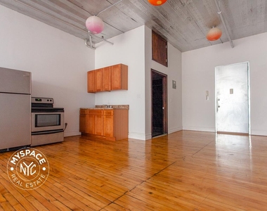 1087 Flushing Avenue - Photo Thumbnail 2