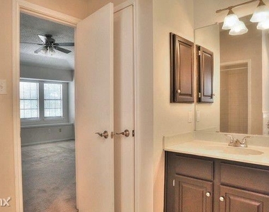 3517 Wimbledon Dr Unit - Photo Thumbnail 13