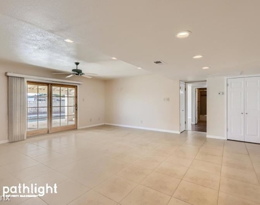 3529 Acoma Drive Unit - Photo Thumbnail 2