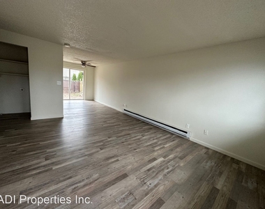 22920 Ne Halsey St #9 - Photo Thumbnail 1