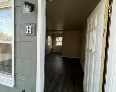 123 West Grant Avenue - Photo Thumbnail 1